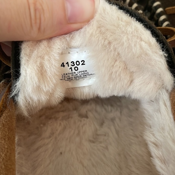 Minnetonka Slippers - Picture 4 of 4